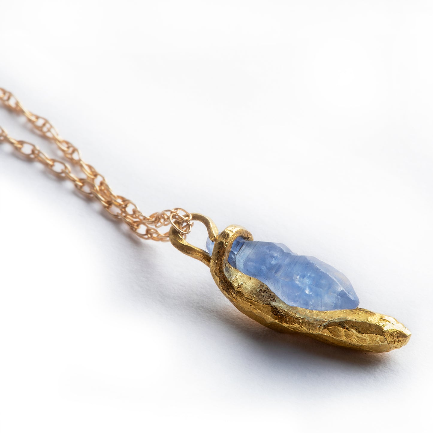 Sundrop Sapphire Embrace | pendant