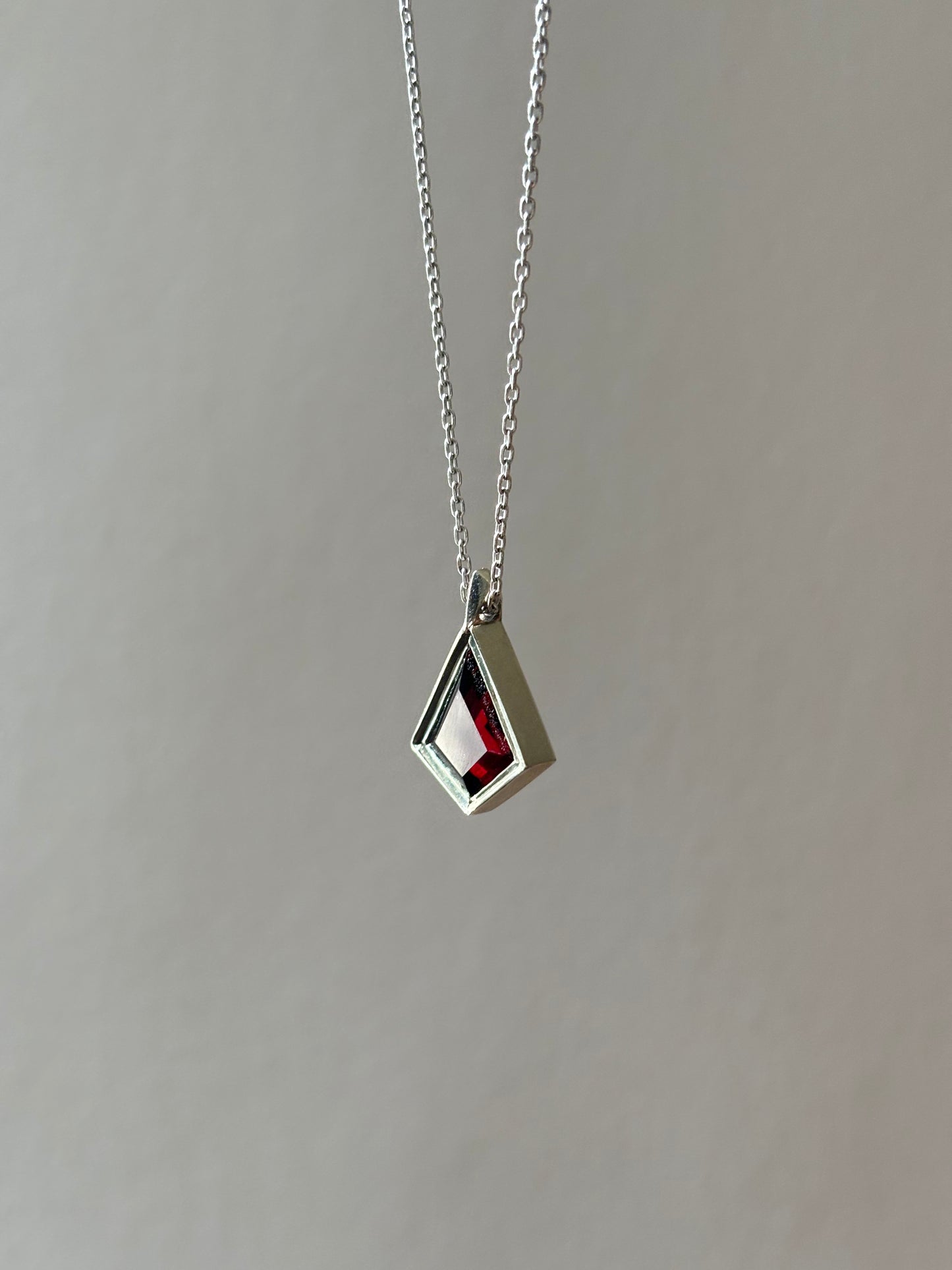 Spicy Alitheia | pendant